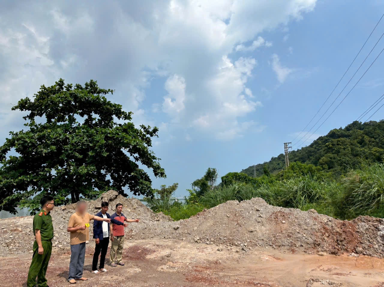 b&ecirc; t&ocirc;ng Quảng Ninh,  C&ocirc;ng ty b&ecirc; t&ocirc;ng ảnh 1