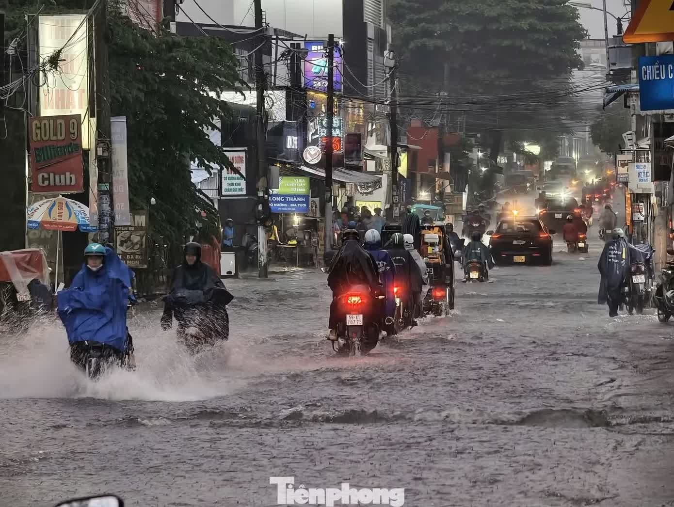 Mưa lớn quay lại,  Nam Bộ,  miền Trung ảnh 1