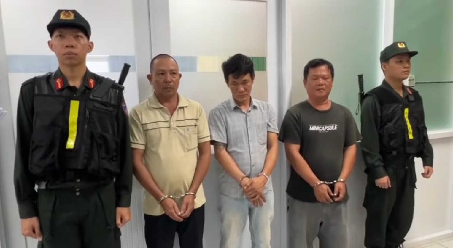 Ph&aacute; đường d&acirc;y,  bu&ocirc;n b&aacute;n gas giả ảnh 2