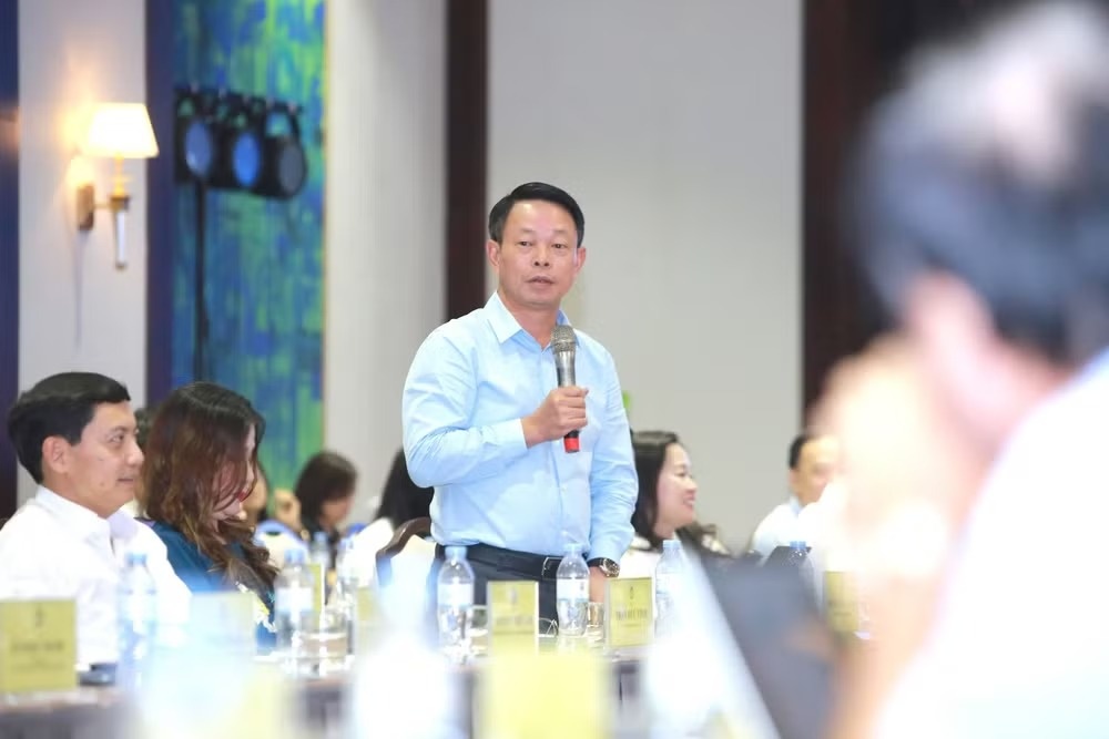 B&aacute;o ch&iacute; ảnh 4