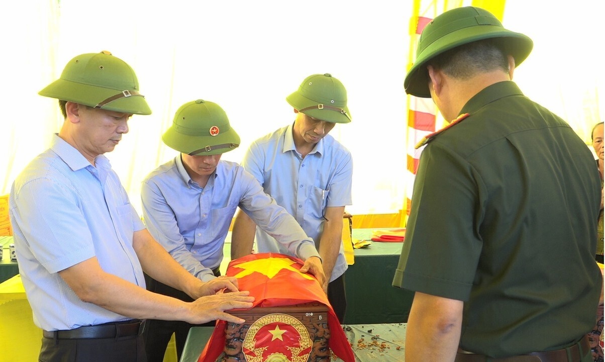 mộ liệt sĩ ảnh 1