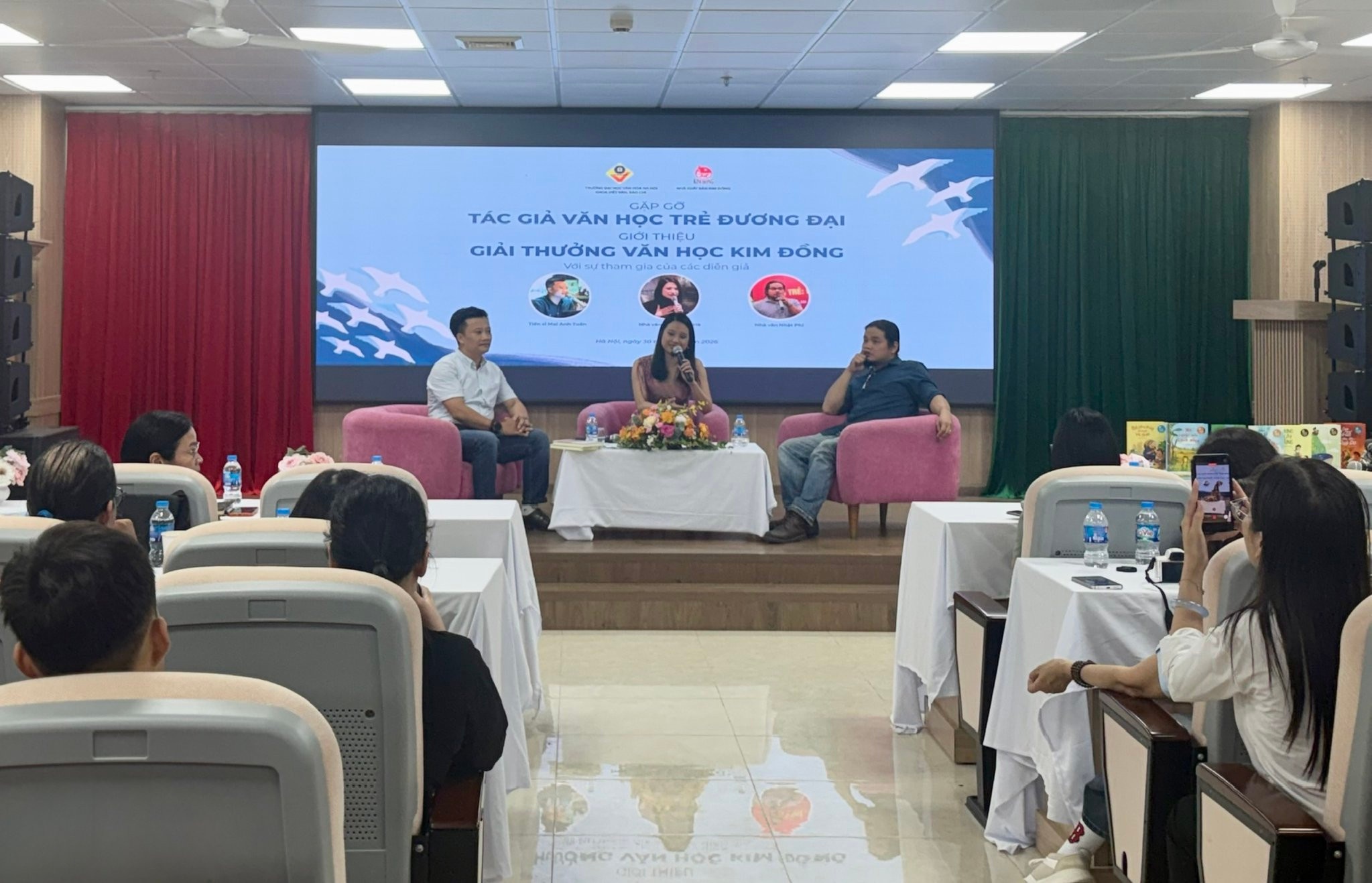văn học trẻ ảnh 1