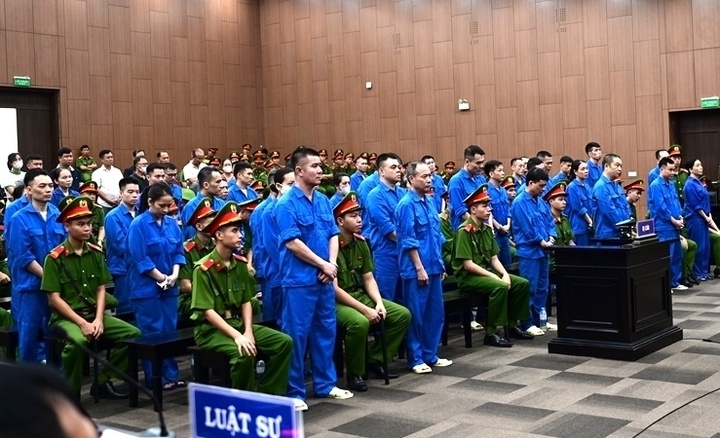 Vợ DJ Thái Hoàng khai chi 600 triệu đồng 'chạy' giám định tâm thần cho chồng