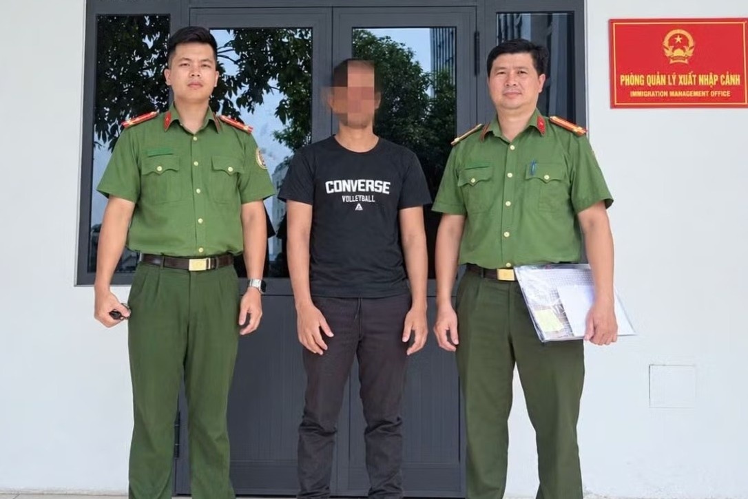 Cho người nước ngoài ăn ở trái phép, giám đốc công ty bị khởi tố