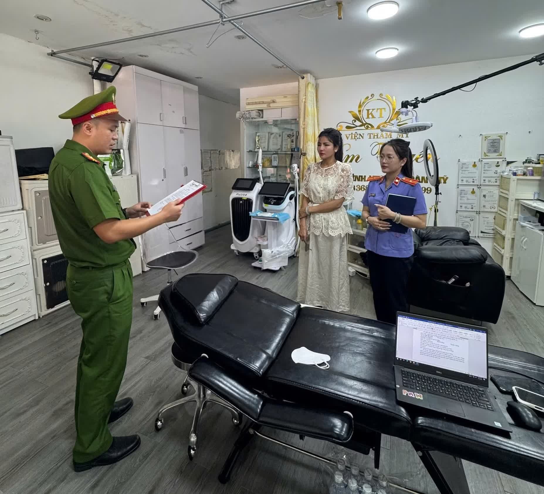 thẩm mỹ Kim Tuyến,  chủ h&agrave;ng Kim Tuyến,  Chủ hộ Kim Tuyến,  thẩm mỹ ảnh 1