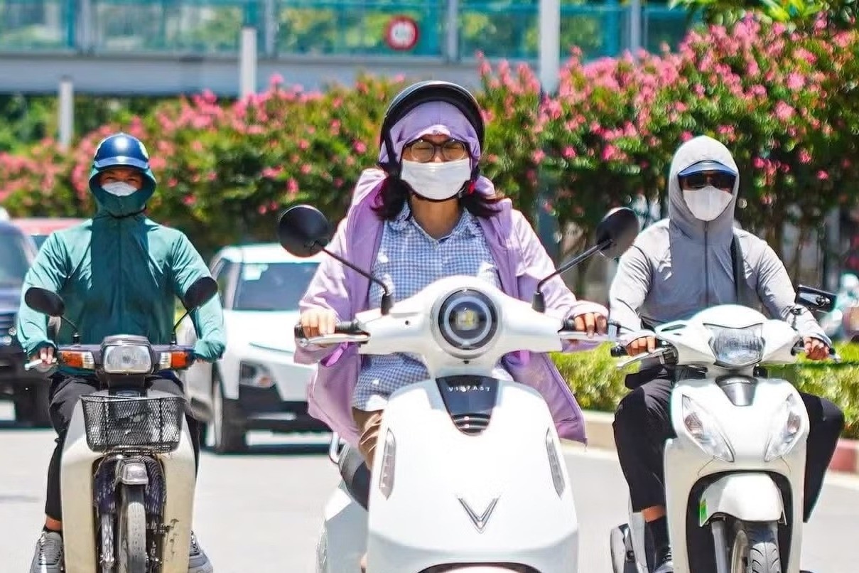 Miền Bắc tăng nhiệt trước khi đón mưa dông