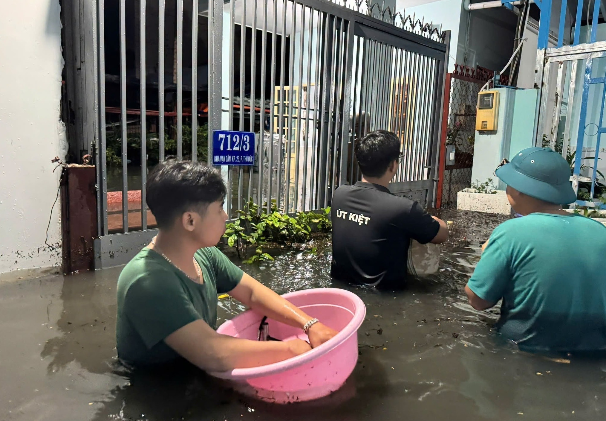 mưa ngập ảnh 2