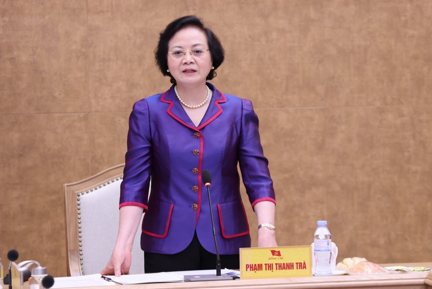 Cán bộ không thể chỉ nói hay mà không có sản phẩm
