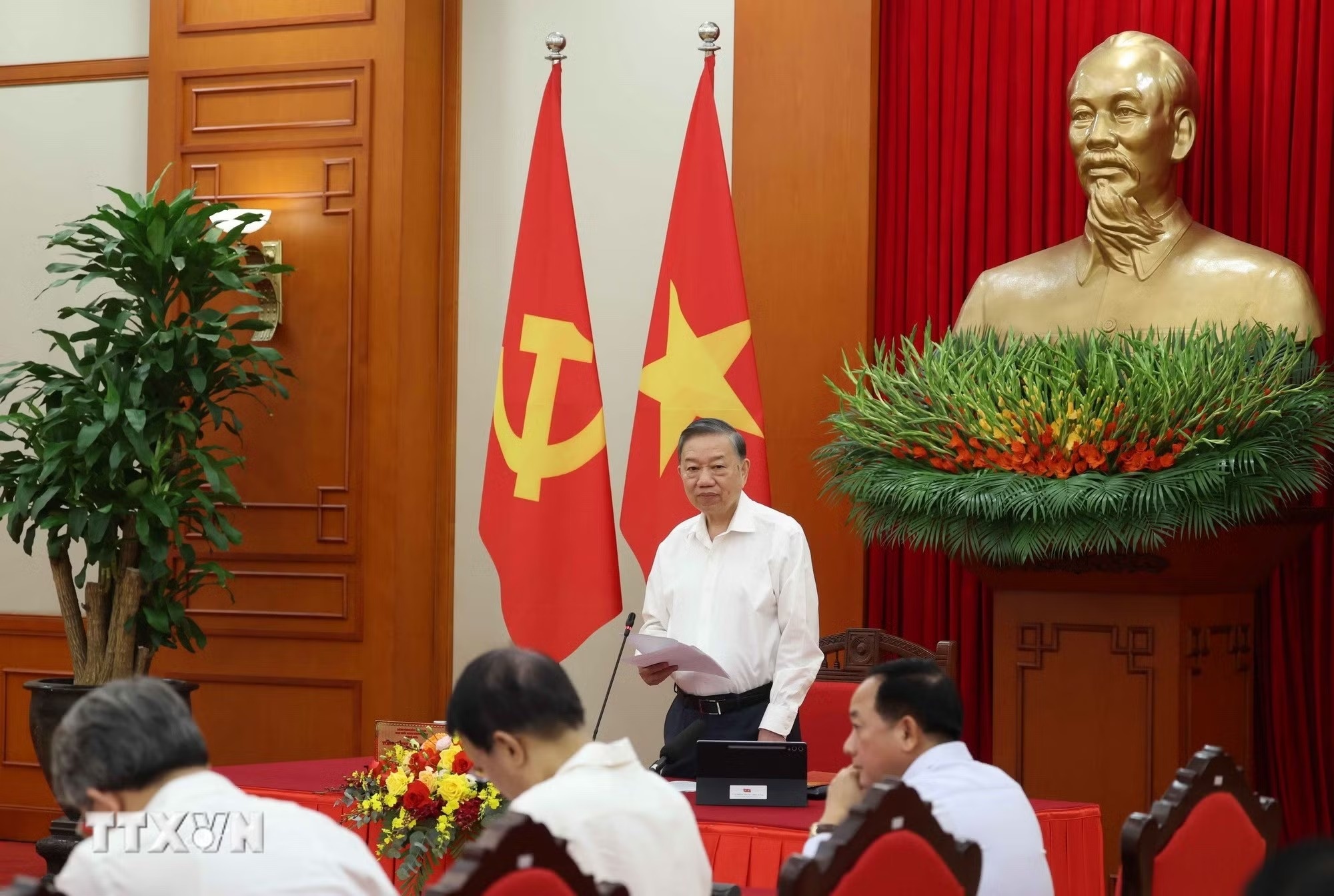 tổng b&iacute; thư ảnh 3