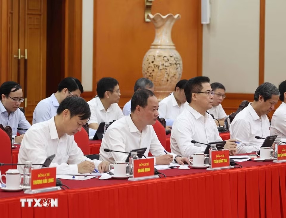 tổng b&iacute; thư ảnh 6