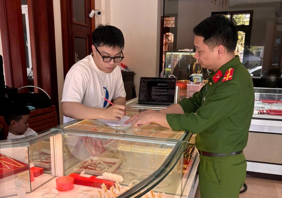 kinh doanh v&agrave;ng ảnh 1