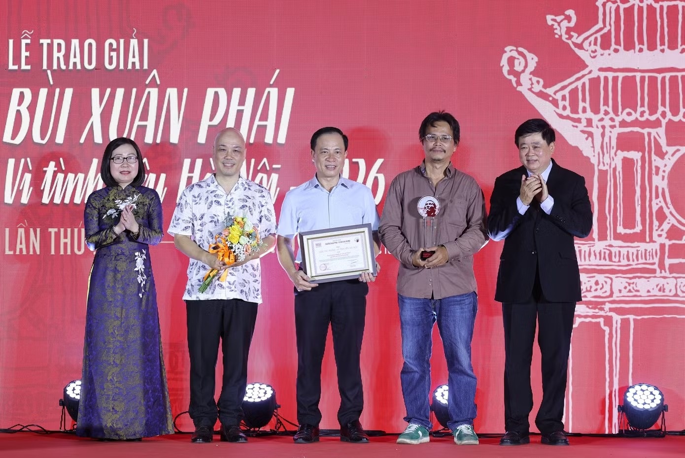 H&agrave; Nội ảnh 3
