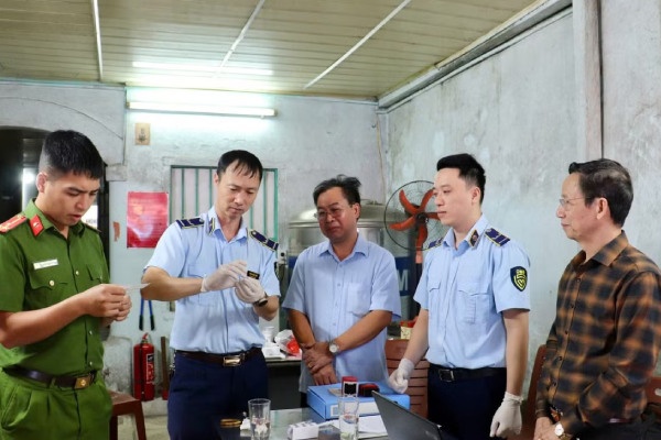 Xí nghiệp rượu Mẫu Sơn bị xử phạt do vi phạm quy định bảo quản