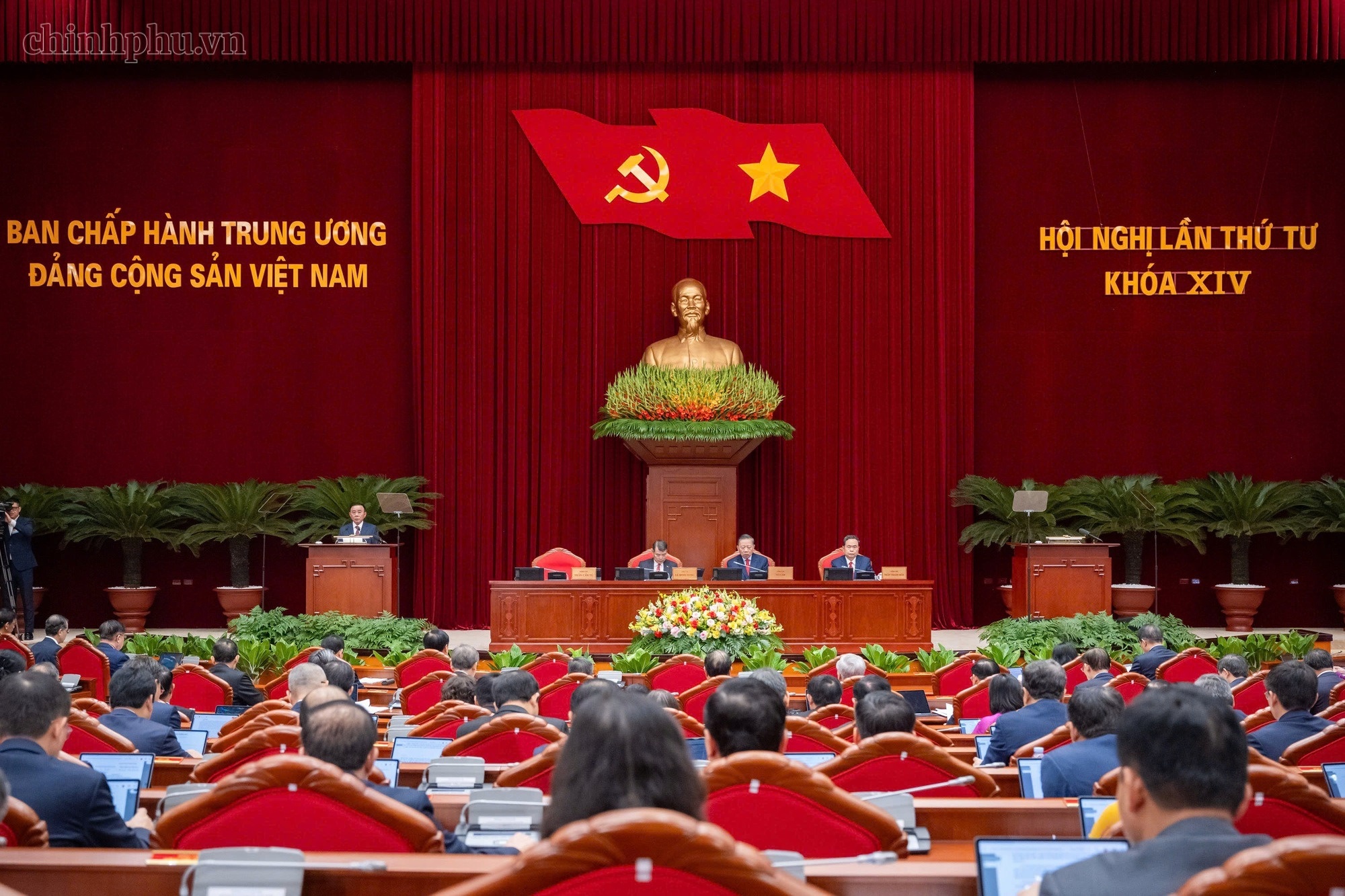 Ban Chấp hành Trung ương Đảng họp về công tác cán bộ