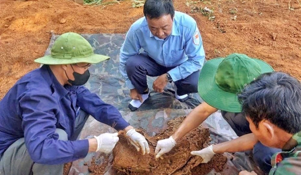 Quy tập 2 hài cốt liệt sĩ từ tin báo của người dân làm vườn