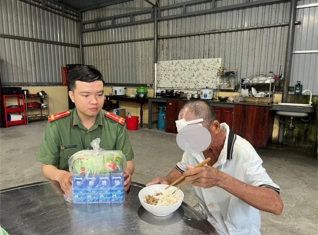 Đi lạc ảnh 1