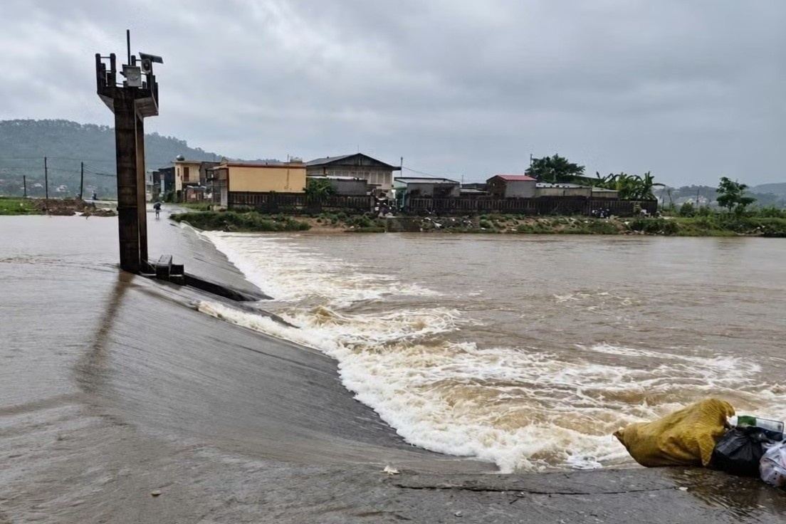 Mưa lớn tại Quảng Trị: Một phụ nữ bị nước cuốn mất tích