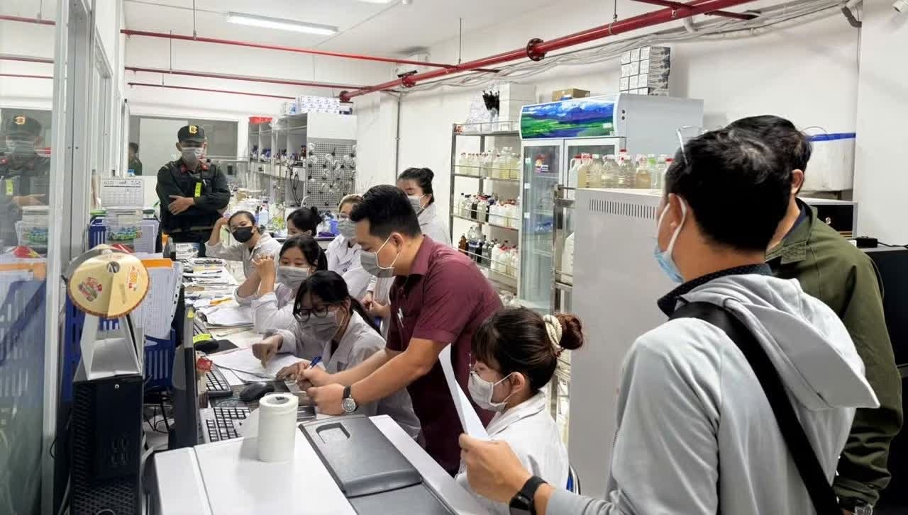 C&ocirc;ng ty Đại Ph&uacute;,  Doanh nghiệp Đại Ph&uacute;,  Cty QCVN Việt Nam,  Trung t&acirc;m CEFINEA,  Gi&aacute;m đốc CEFINEA,  Quan trắc m&ocirc;i trường ảnh 4