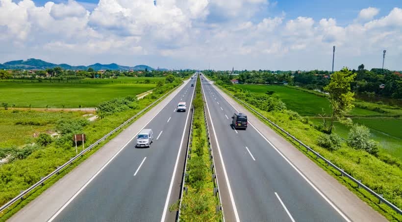 Sẽ thông báo tuyến đường cao tốc xử phạt quy định về tốc độ, khoảng cách