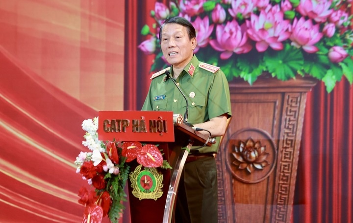 b&oacute;ng đ&aacute; ảnh 2