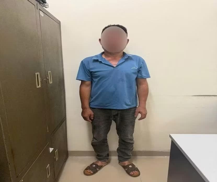 chặn &ocirc;t&ocirc;,  v&eacute;o mũi t&agrave;i xế ảnh 1