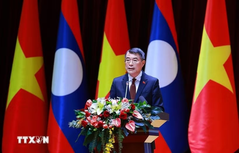 Việt Nam và Lào 'gắn kết chiến lược' trong lĩnh vực kinh tế