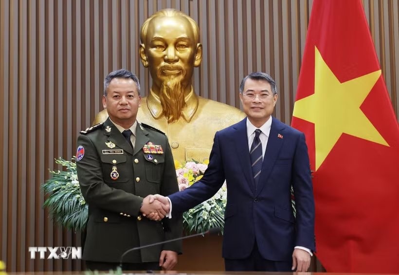 Thủ tướng Lê Minh Hưng tiếp Phó Thủ tướng, Bộ trưởng Quốc phòng Campuchia