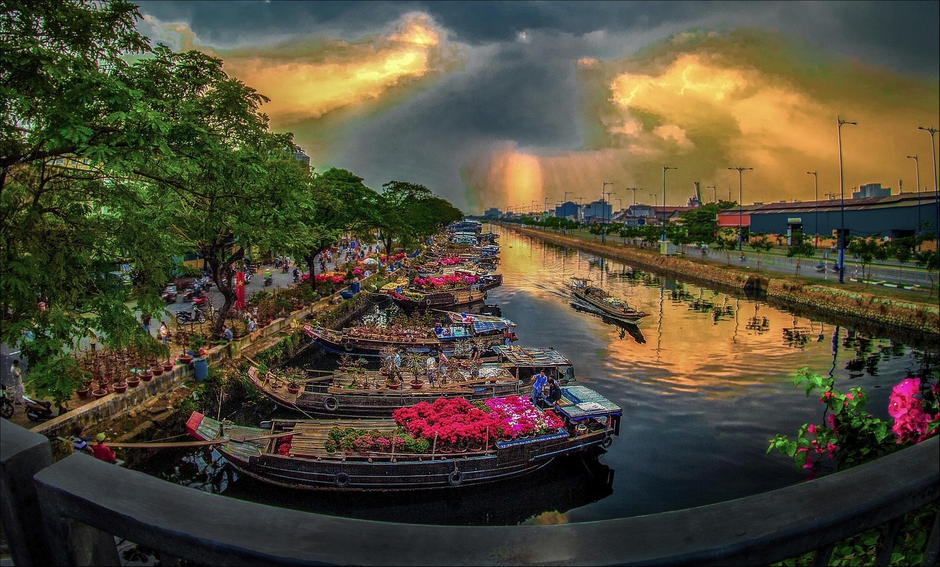 Nhớ chợ Tết ở bến Bình Đông