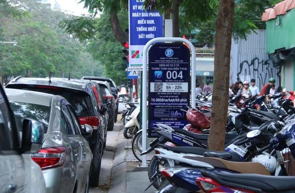 Giá trông ôtô trong Vành đai I ở Hà Nội tăng gấp rưỡi
