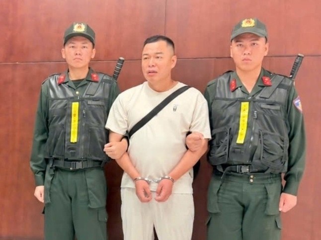 Bắt giữ Tôn Bằng - chồng cũ của 'Hằng Du Mục'