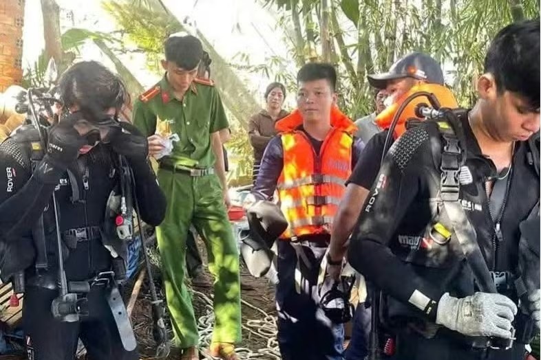 Xuyên đêm tìm người mất tích trên sông Đắk Lấp