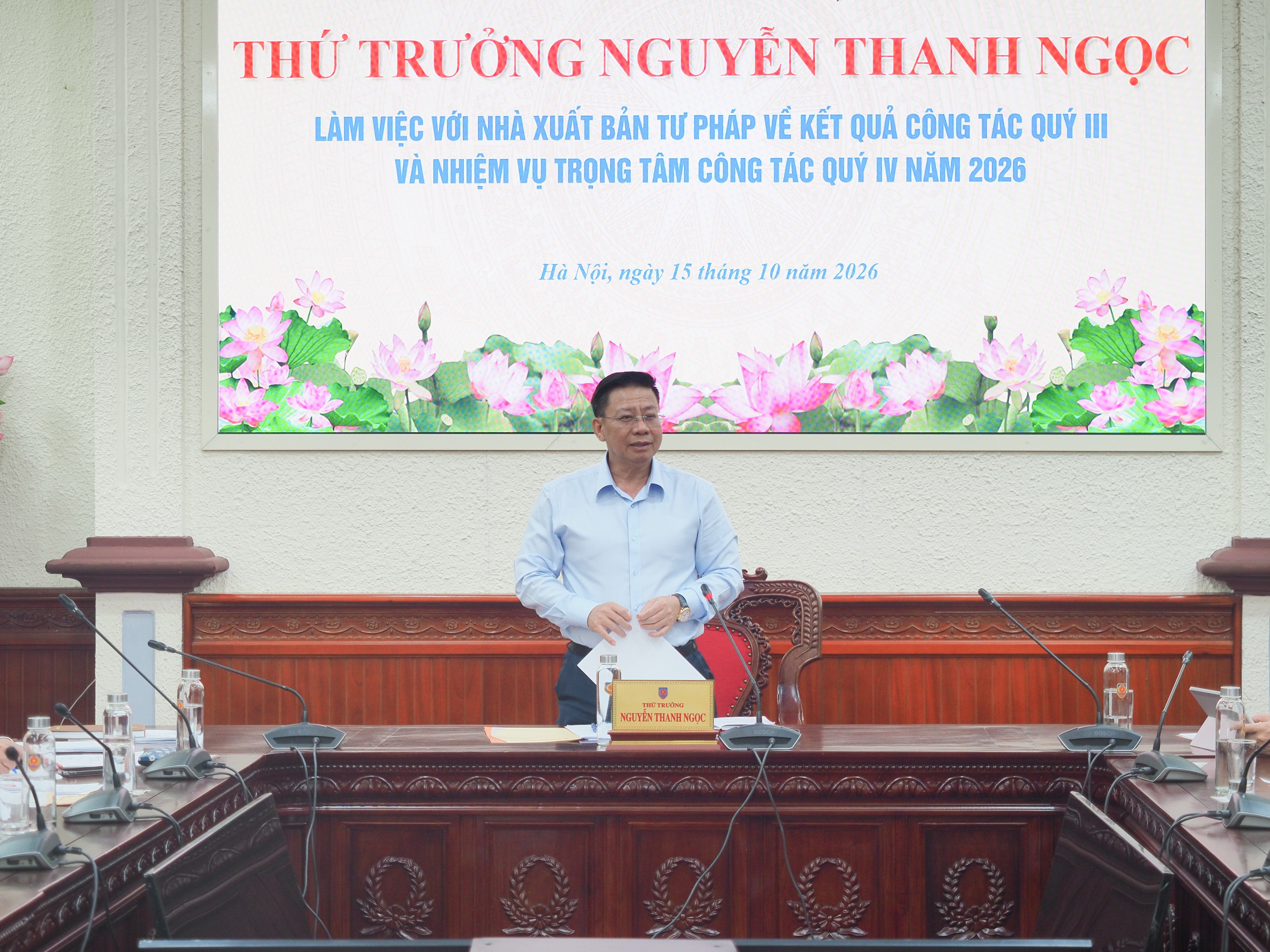 Ph&aacute;p luật ảnh 1