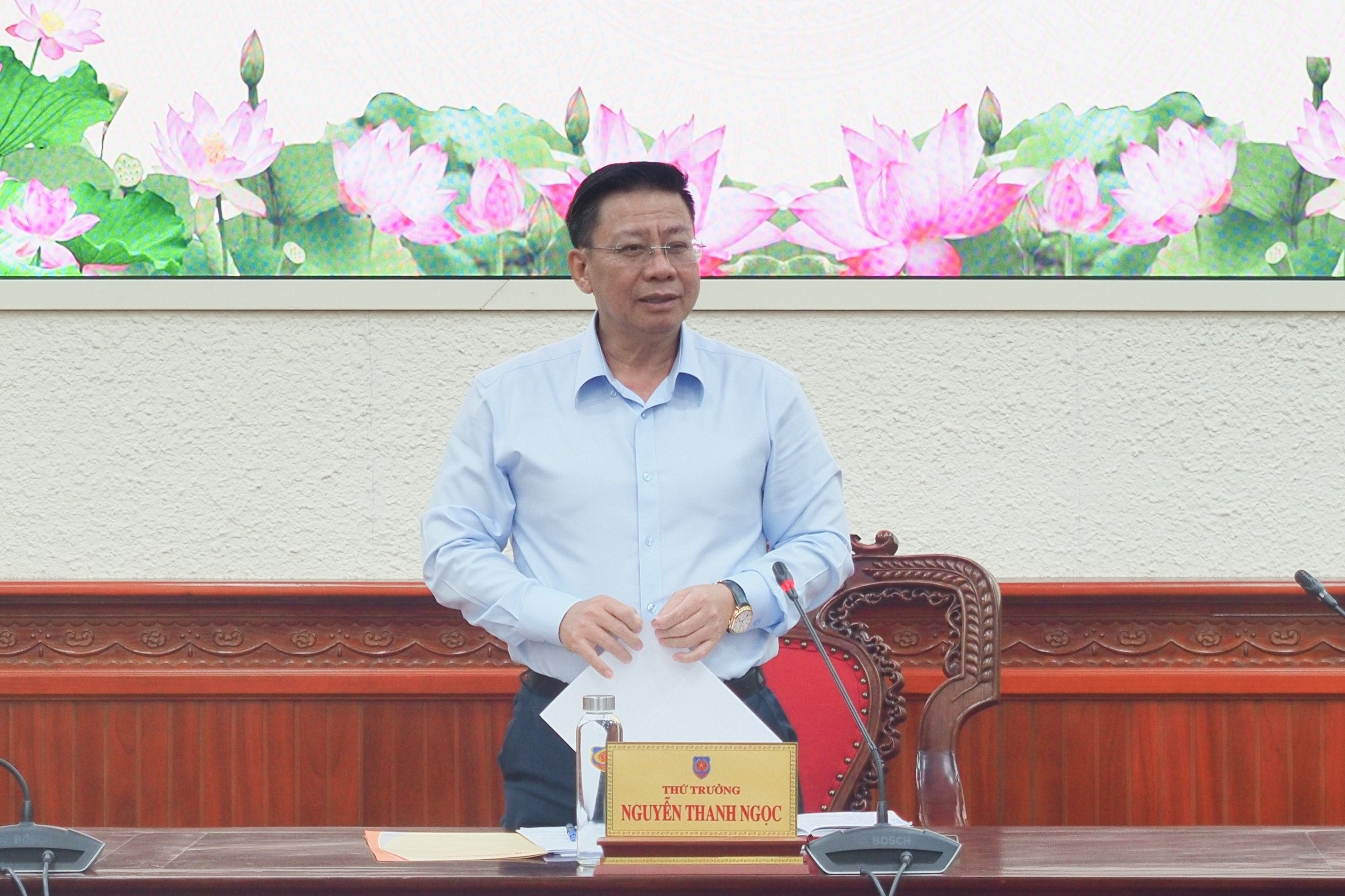 Đẩy mạnh thông tin chính sách, pháp luật tới bạn đọc