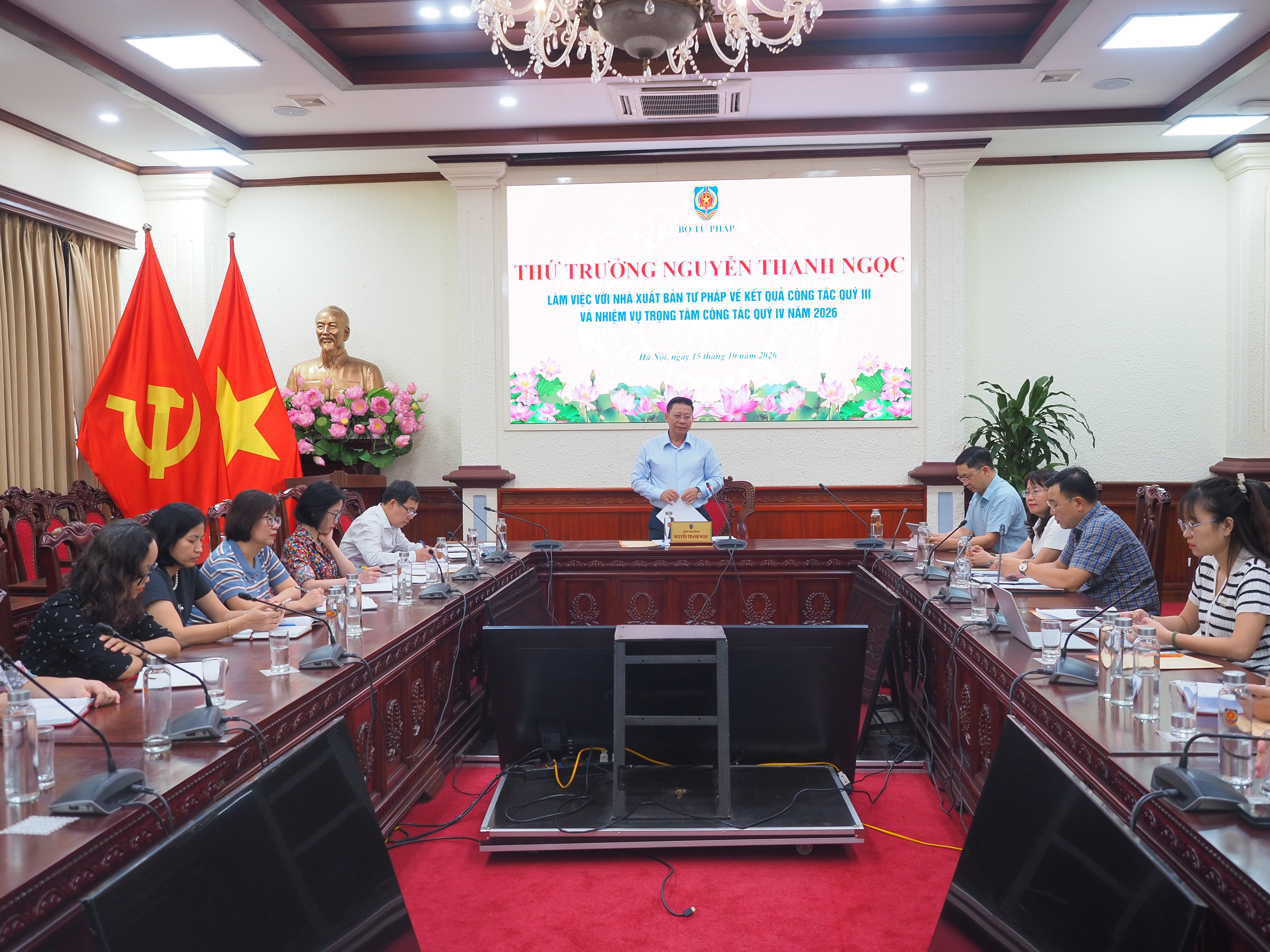 Ph&aacute;p luật ảnh 3