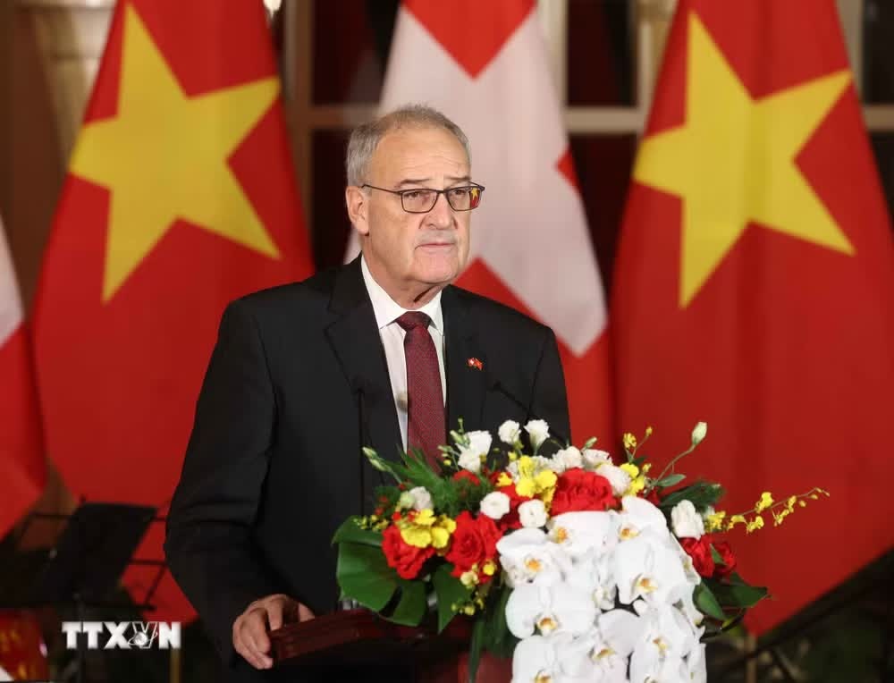 Tổng B&iacute; thư,  Chủ tịch nước ảnh 3