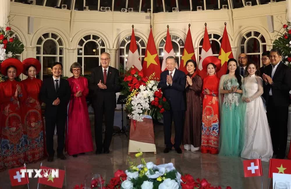 Tổng B&iacute; thư,  Chủ tịch nước ảnh 7