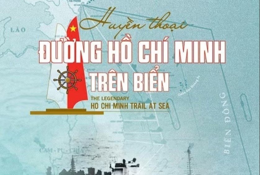 Ra mắt sách ảnh song ngữ 'Huyền thoại đường Hồ Chí Minh trên biển'