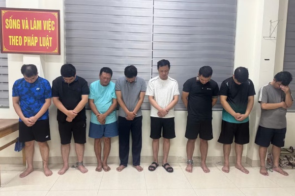 Hai giảng viên đại học tiếp tay đường dây làm giả gần 1.500 văn bằng, chứng chỉ