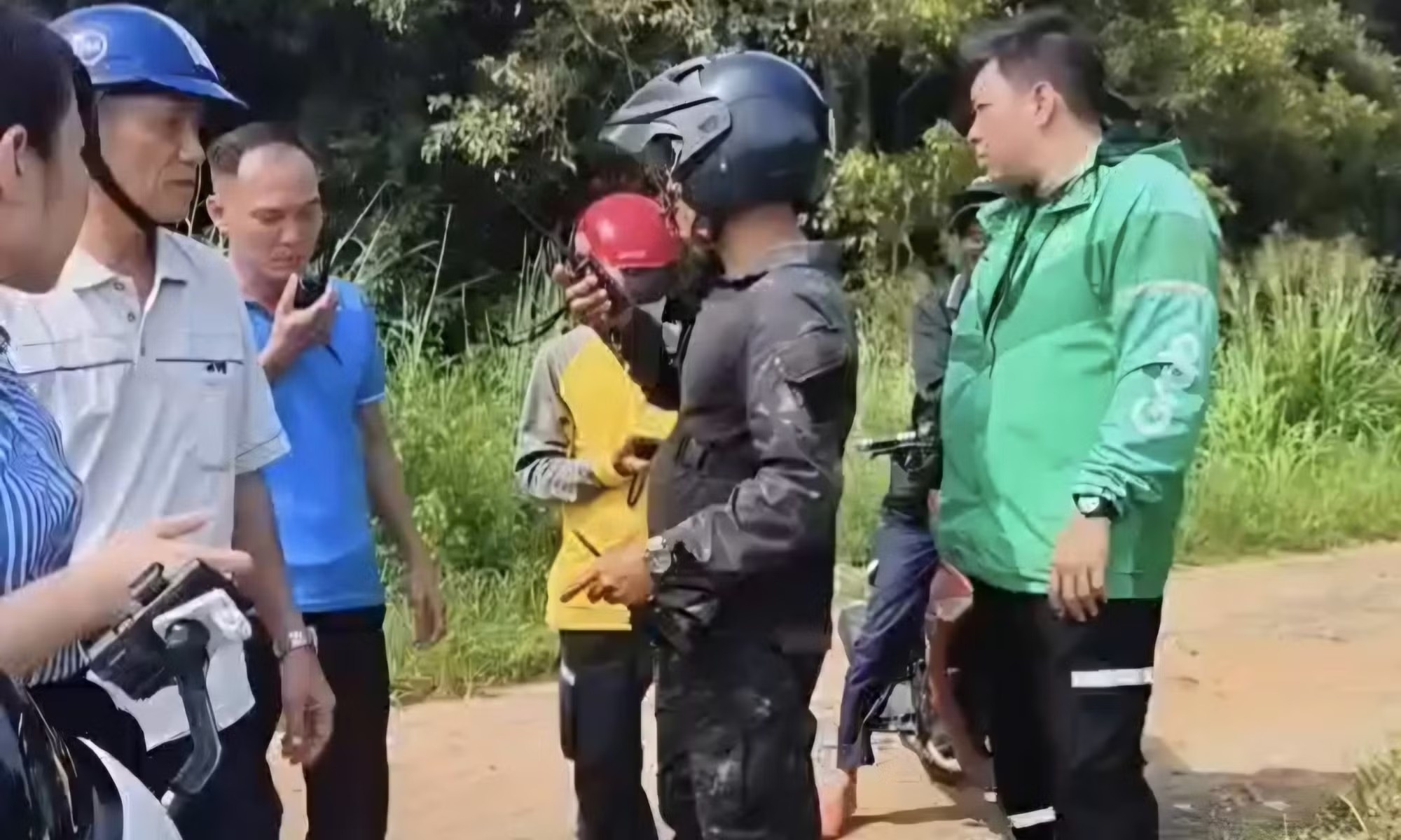 mất t&iacute;ch ảnh 2