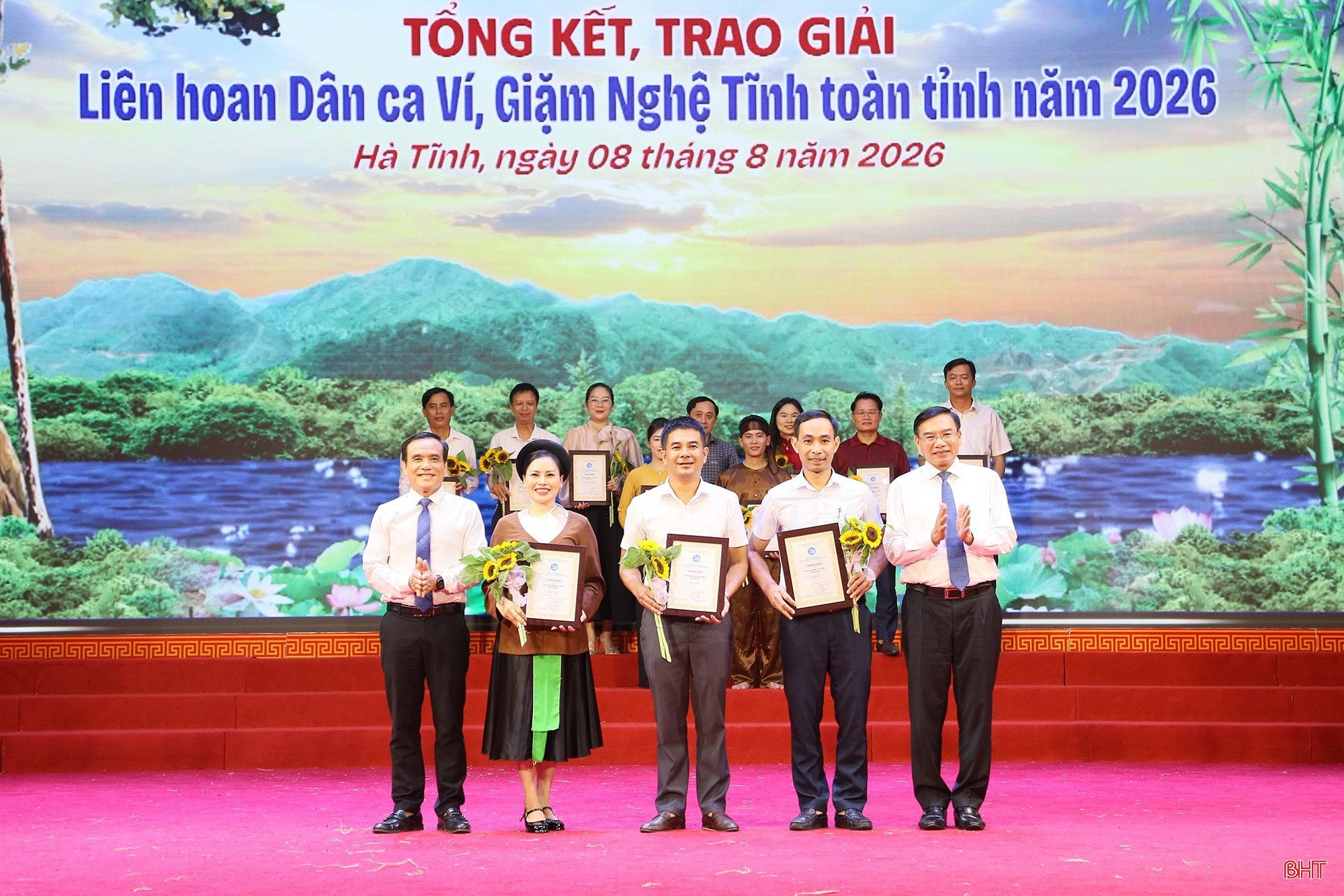 văn h&oacute;a đọc ảnh 10