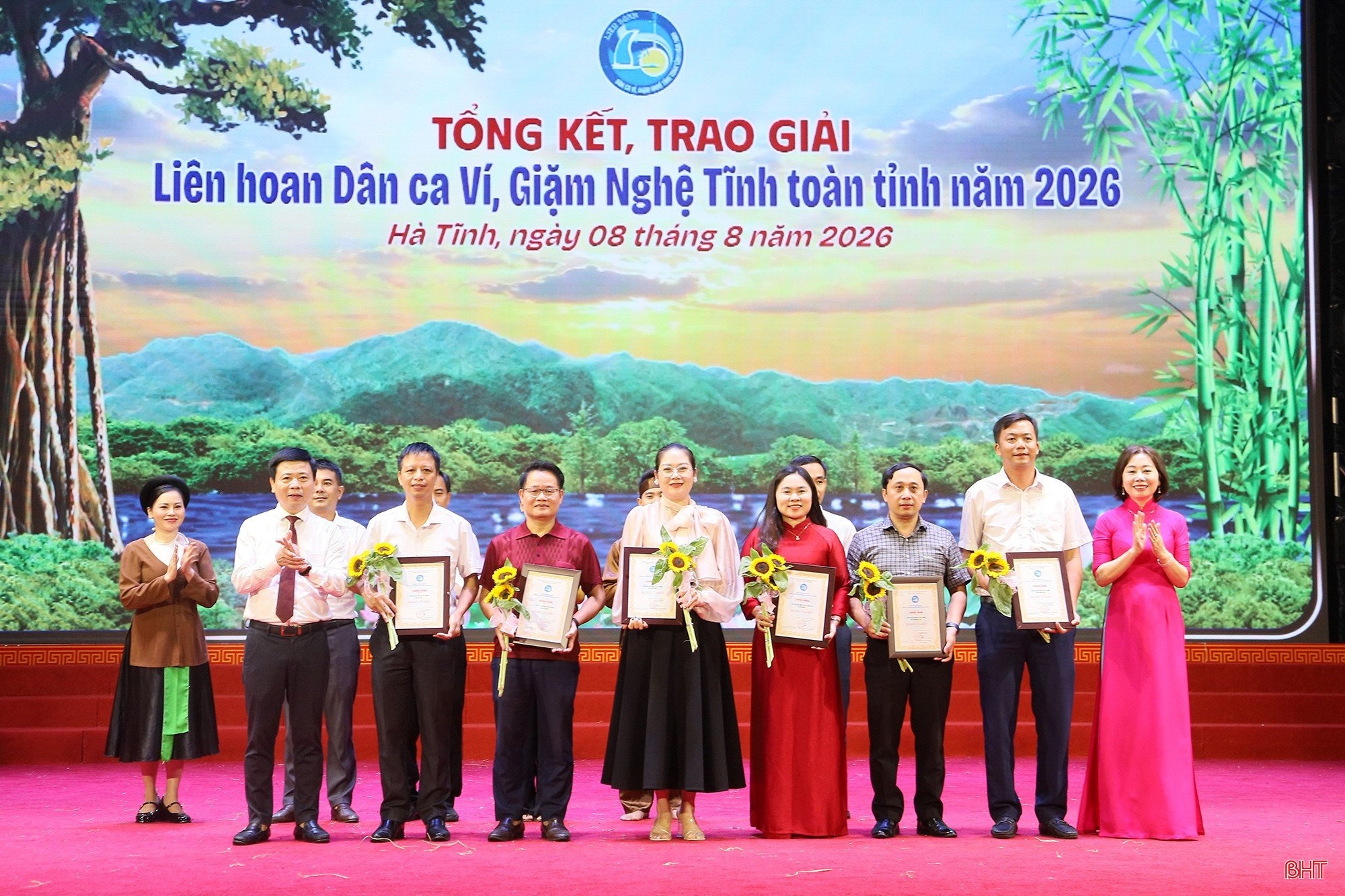 văn h&oacute;a đọc ảnh 12