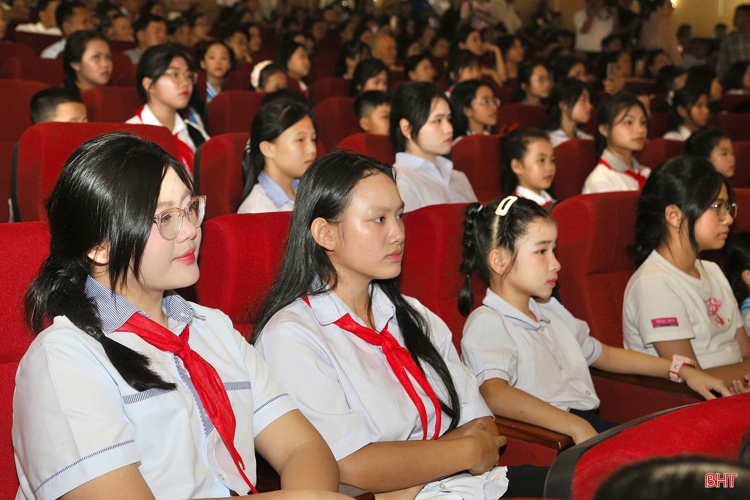 văn h&oacute;a đọc ảnh 3
