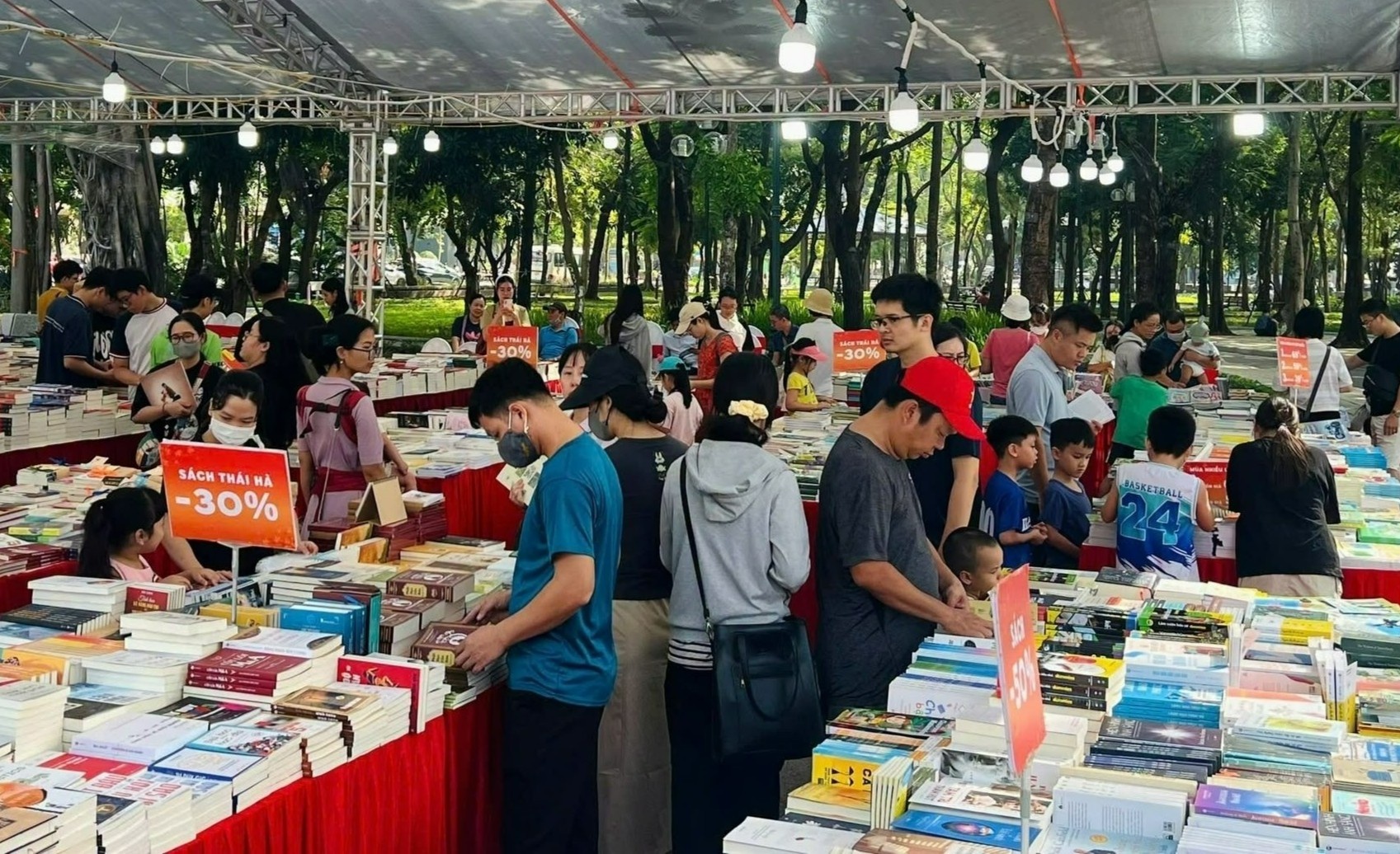 'Đổi cũ lấy mới' tại Hội sách Mùa Thu 2026