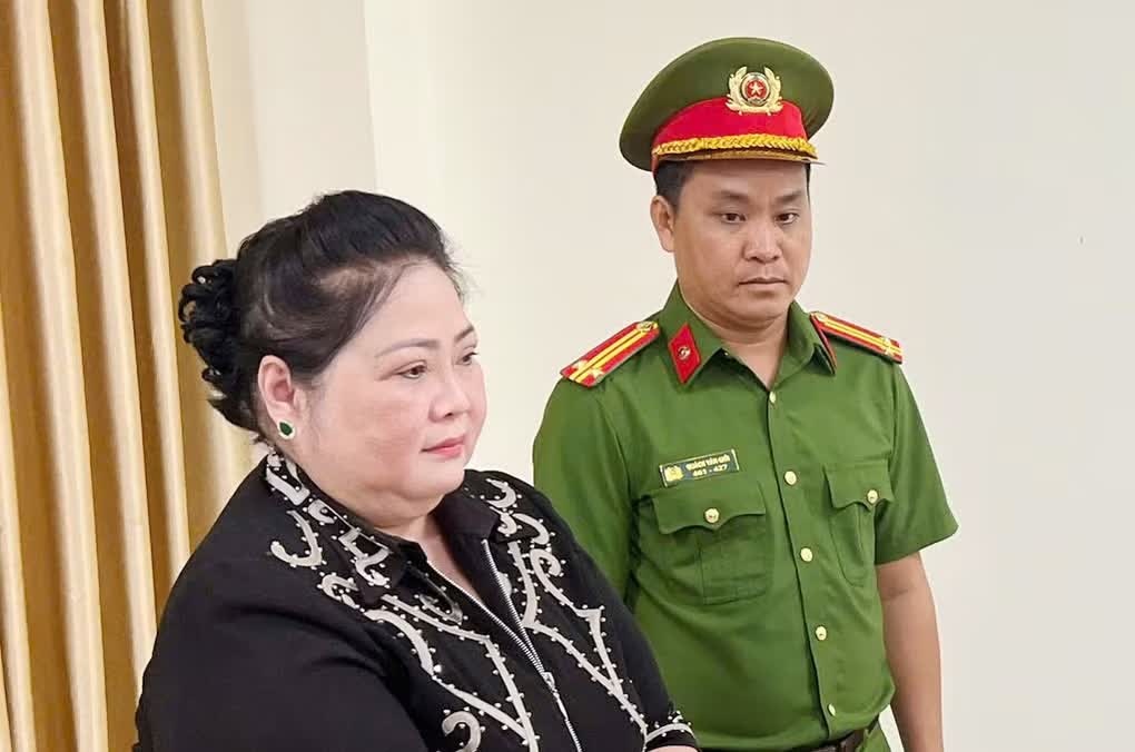 Bắt tạm giam nữ giám đốc vụ lừa đảo hàng chục tỷ đồng