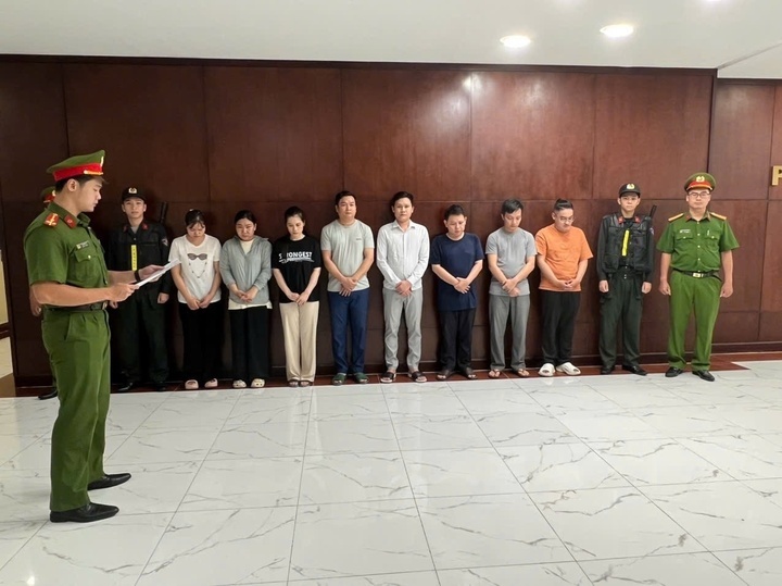 C&ocirc;ng ty Bảo Ph&uacute;c,  Doanh nghiệp Bảo Ph&uacute;c,  Gi&aacute;m đốc Bảo Ph&uacute;c,  BĐS Bảo Ph&uacute;c,  Dịch vụ Bảo Ph&uacute;c ảnh 2