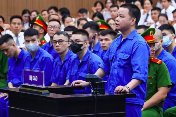 Vợ cũ của Mr Hunter Lê Khắc Ngọ đề nghị trả lại 2 căn nhà và 18 tỷ đồng