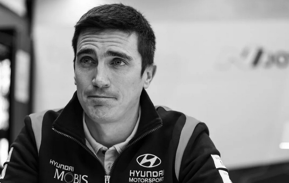 Ngoi sao dua xe the gioi chet trong luc tap luyen hinh anh