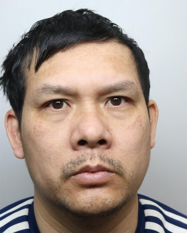 Hai nguoi Viet bi bat vi trong can sa anh 1