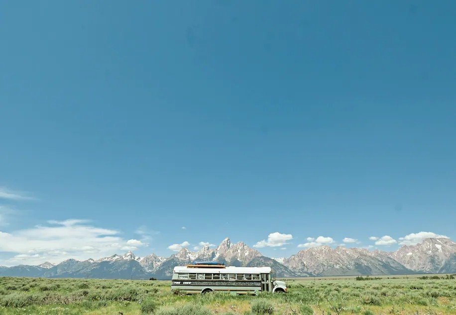 Ba co gai cung bi lua tinh anh 4