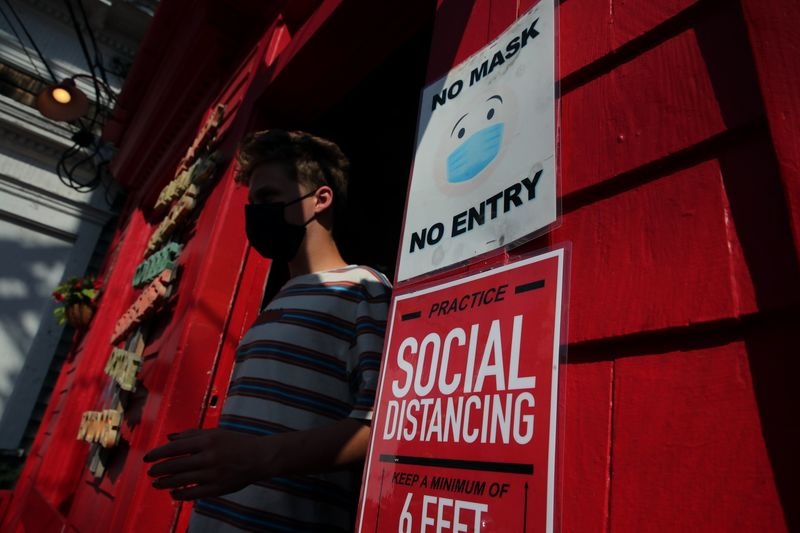 O dich Covid-19 tai thi tran My anh 2